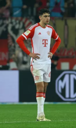 Bayern Munich renovó el contrato de Aleksandar Pavlovic