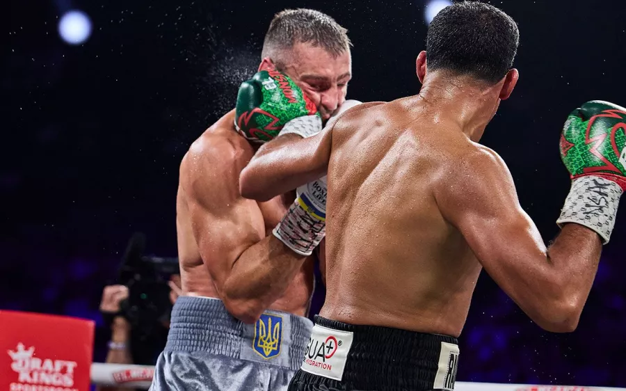 Los demoledores golpes de David Benavidez