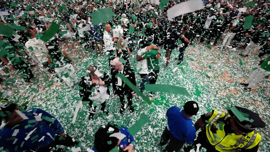 Gran festejo pintado de verde en el TD Garden de Boston