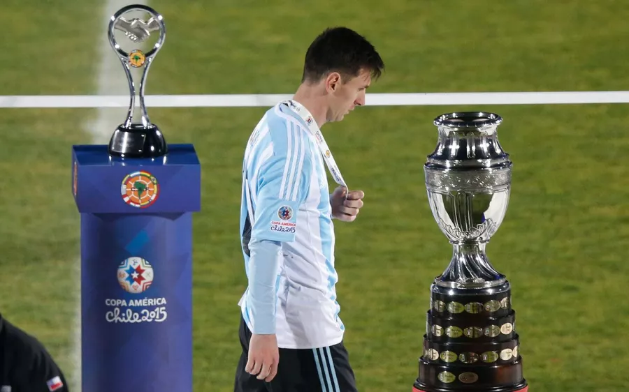 5. Segunda final perdida. Argentina fue superada por Chile en tanda de penales (4-1) en la edición 2015