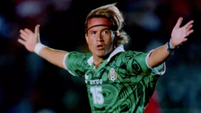 LUIS HERNÁNDEZ, SCORE CHAMPION.  The 'Matador' stole everyone's attention in the 1997 edition by being the player with the most goals.  With 6 scores, he surpassed Brazilians Ronaldo and Romario.