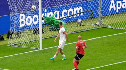 However, the ball was well placed and ended up in the back of the net.