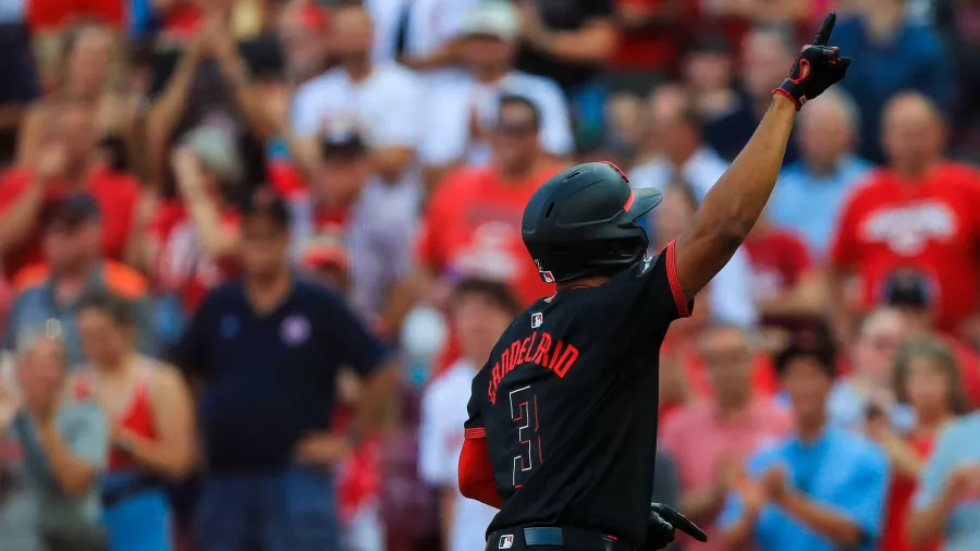 Jeimer Candelario y su gran junio lleno de home runs