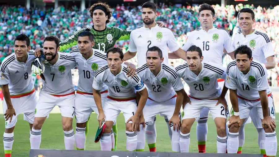 Así alineó México aquel 18 de junio de 2016. Nadie se imaginaba que el partido por los cuartos de final ante Chile terminaría 7-0.