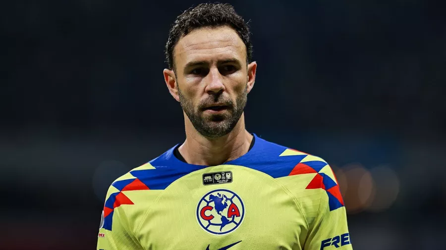 Miguel Layún, retirado