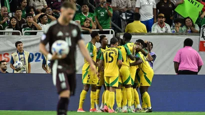 El VAR salva a México de una derrota segura ante Jamaica
