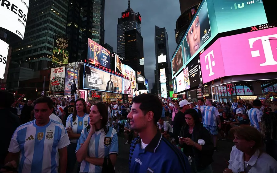 Una marea albiceleste toma Time Square