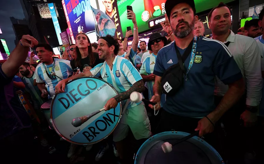 Una marea albiceleste toma Time Square