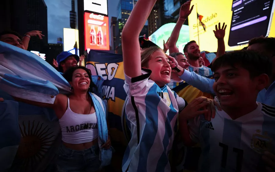 Una marea albiceleste toma Time Square