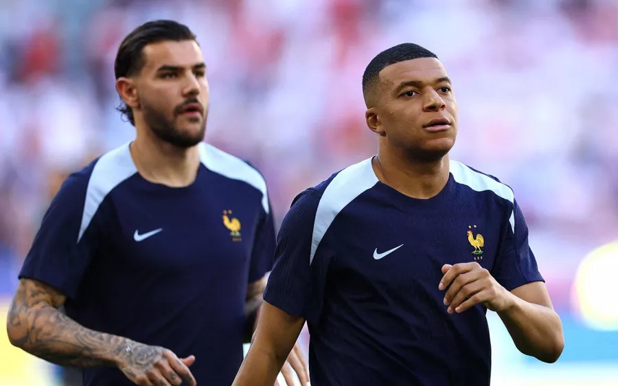 ¡Kylian Mbappé está de vuelta y será titular con Francia!