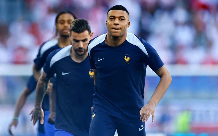 ¡Kylian Mbappé está de vuelta y será titular con Francia!