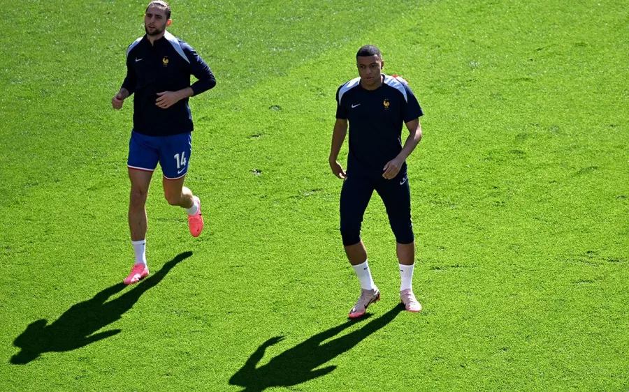 ¡Kylian Mbappé está de vuelta y será titular con Francia!