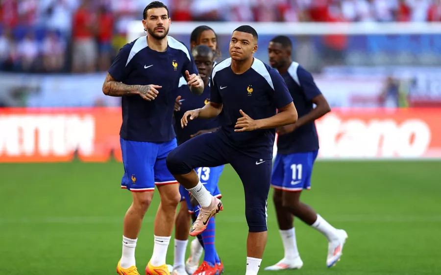 ¡Kylian Mbappé está de vuelta y será titular con Francia!