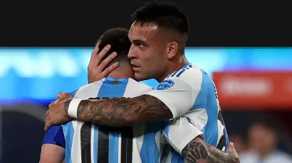 El tiro de esquina que generó el gol de Lautaro fue de Lionel Messi.