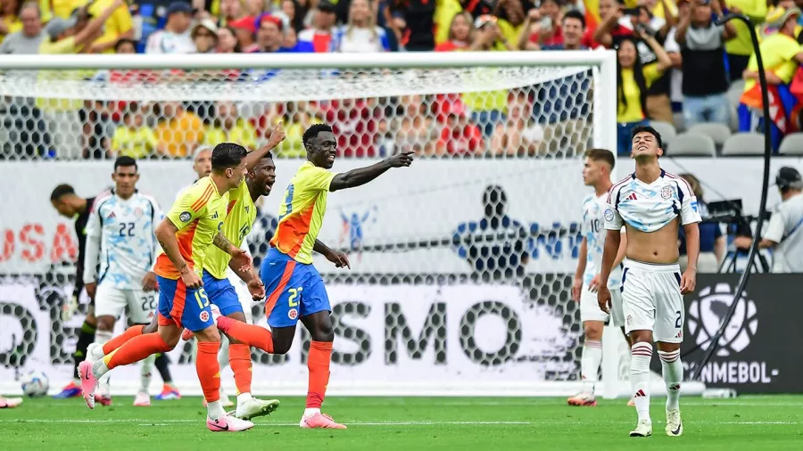 El equipo centroamericano, que sobrevivió (0-0) ante Brasil, no pudo contener a Colombia.