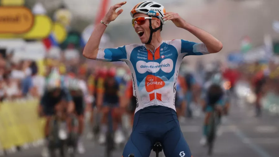 Increíble victoria de Romain Bardet en la primera etapa del Tour de France
