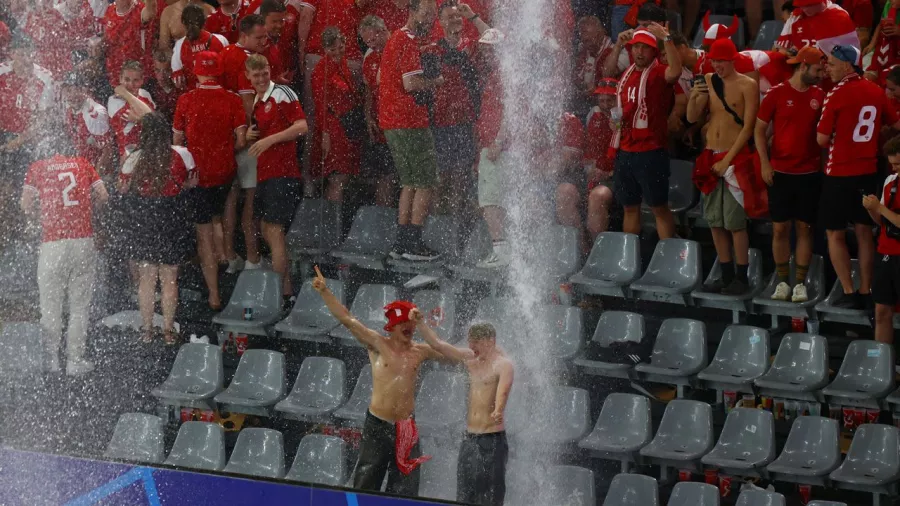 Una tormenta interrumpió el Alemania contra Dinamarca de la Eurocopa