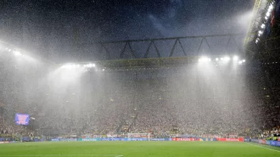 Una tormenta interrumpió el Alemania contra Dinamarca de la Eurocopa