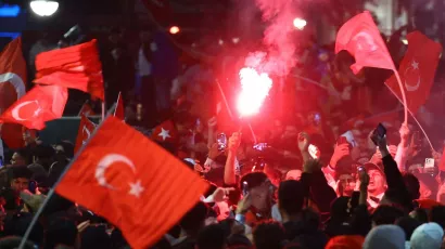 Parte de la afición celebró la clasificación y tomó la plaza Breitscheidplatz de Berlín