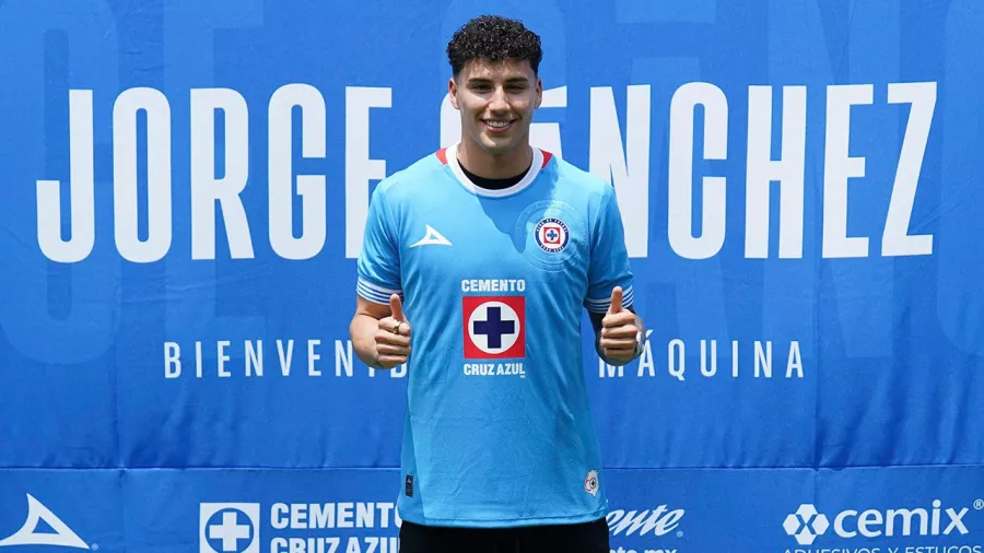 Jorge Sánchez fue presentado como refuerzo de Cruz Azul.