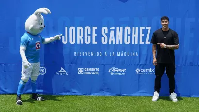 “No quiero tocar el pasado. Agradezco lo que viví en América porque en todos los clubes que he estado he vivido cosas positivas. Le guardo cariño al América, pero ahora estoy en Cruz Azul y quiero títulos”