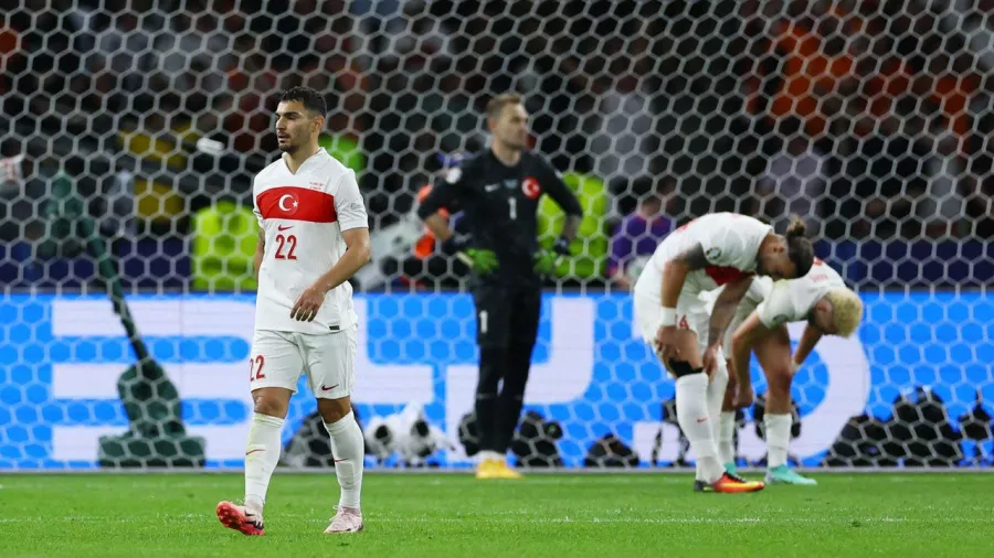 Stefan De Vrij y un autogol acabaron con Turquía en la Eurocopa