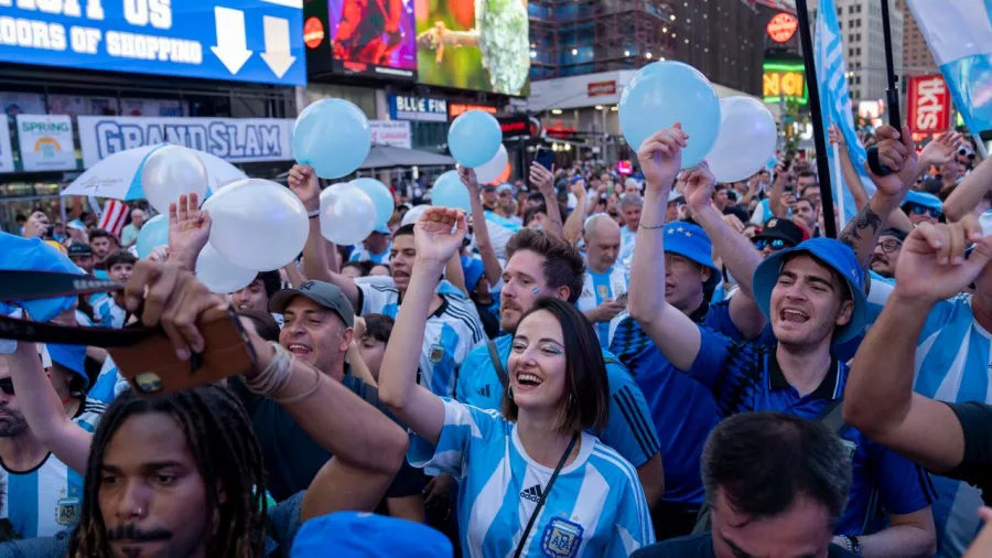 La fiesta albiceleste se apoderó nuevamente de Times Square