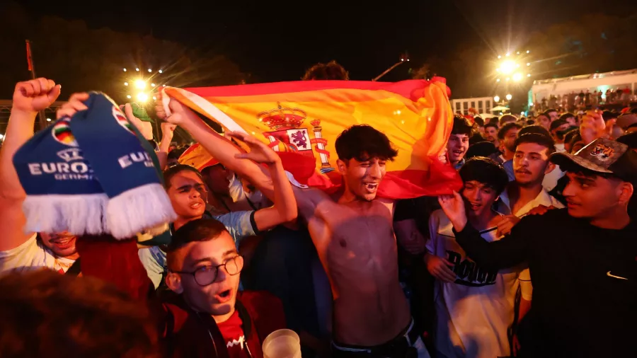 La pasión por 'La Roja' tomó las calles españolas