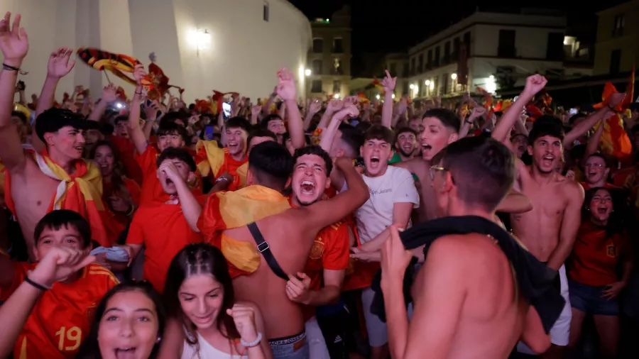 La pasión por 'La Roja' tomó las calles españolas