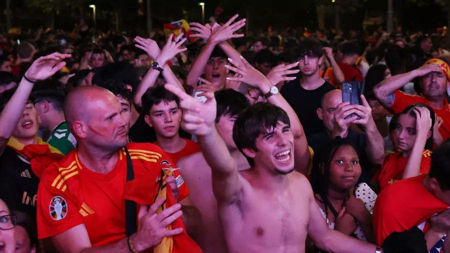 La pasión por 'La Roja' tomó las calles españolas