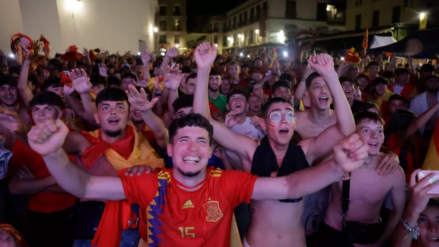 La pasión por 'La Roja' tomó las calles españolas