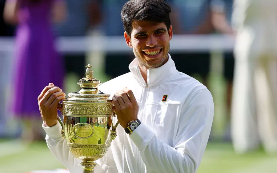 Carlos Alcaraz conquista Wimbledon por segunda ocasión