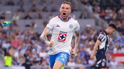 ¡Goleada histórica! Cruz Azul desfiguró a Rayados en el 'Gigante de Acero'