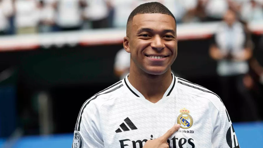 El Santiago Bernabéu se rinde ante Kylian Mbappé