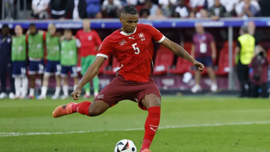 Defensa: Manuel Akanji, Suiza