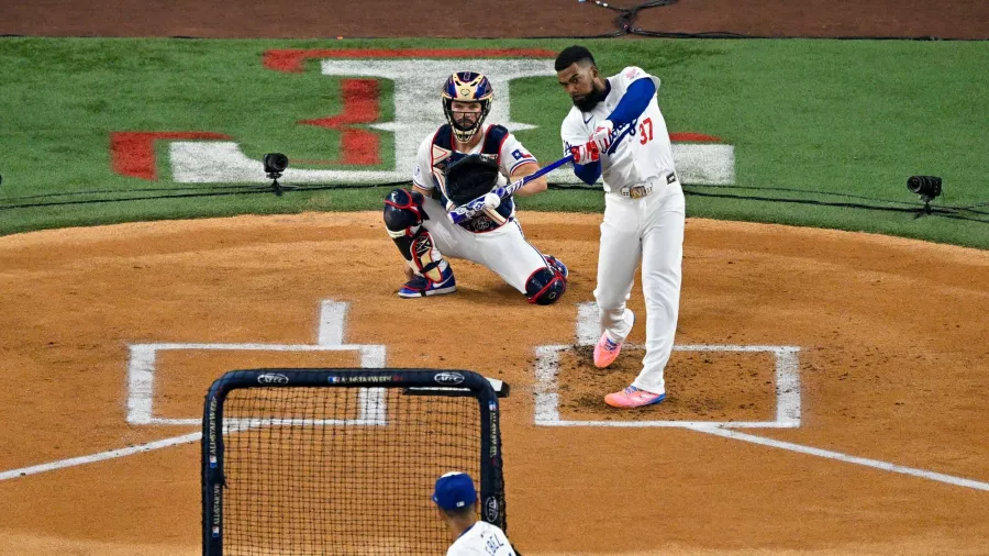 Teoscar Hernández, primer campeón de la nueva era del Home Run Derby