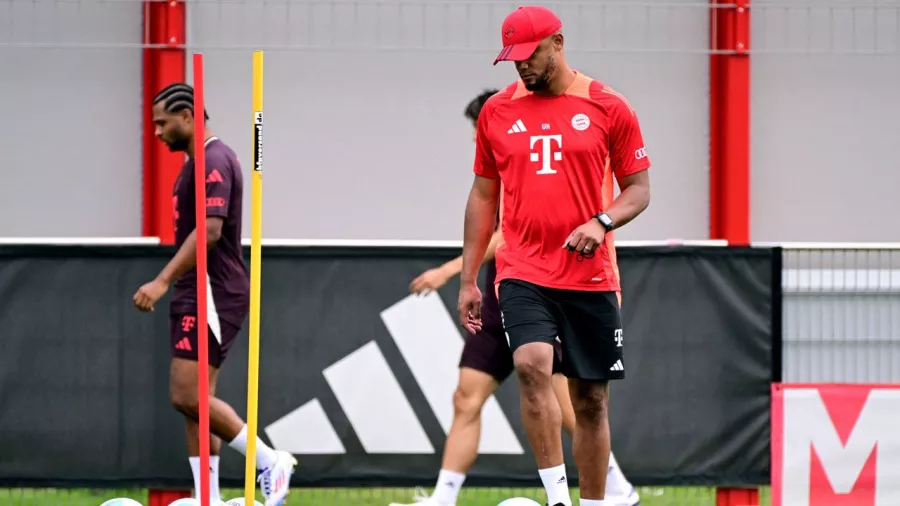 Vincent Kompany dirigió su primer entrenamiento al frente de Bayern Munich
