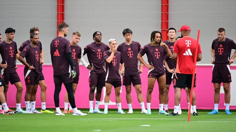 Vincent Kompany dirigió su primer entrenamiento al frente de Bayern Munich