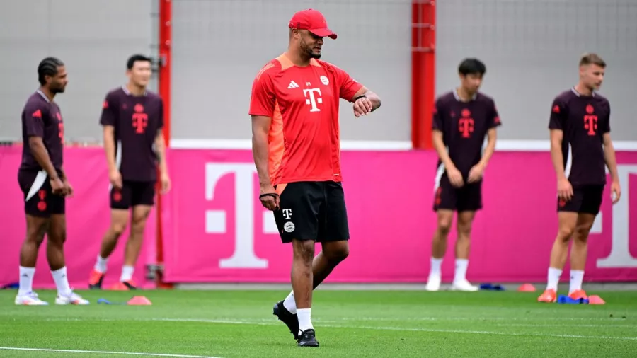 Vincent Kompany dirigió su primer entrenamiento al frente de Bayern Munich