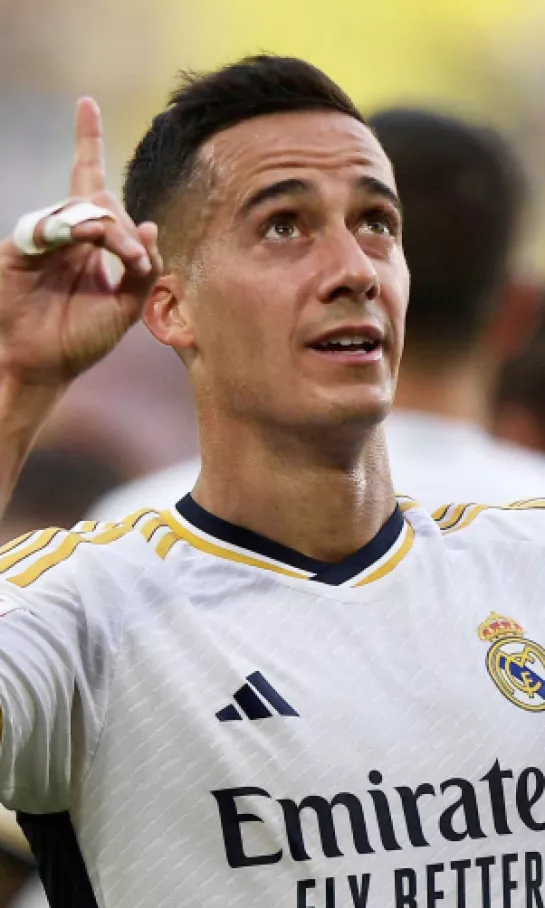 Lucas Vázquez renovó con el Real Madrid