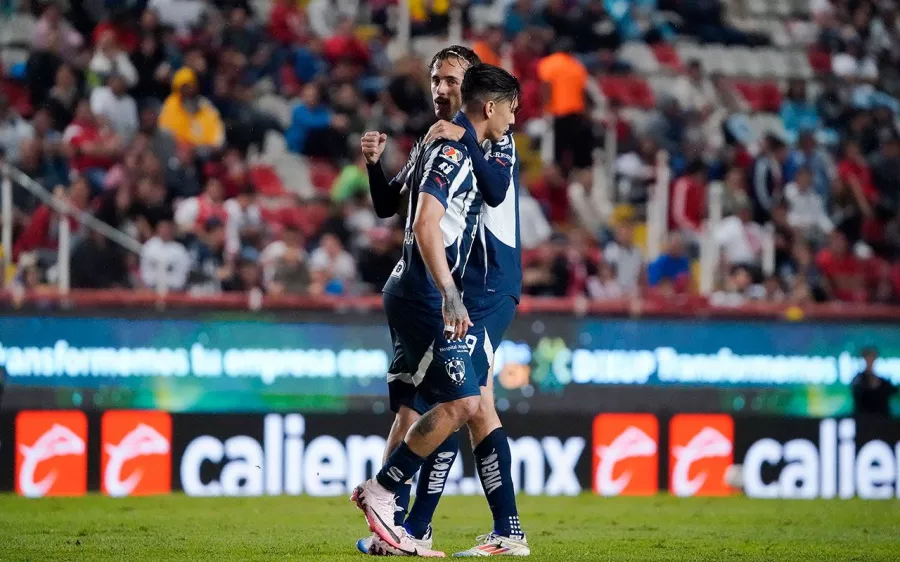 En partido polémico, Rayados araña un triunfo valioso ante Necaxa