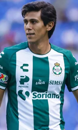 Es que no puede ser... llegó la primera lesión de José Juan Macías con Santos