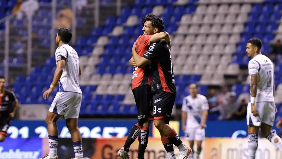 Sin brillar demasiado, Atlas puso contra las cuerdas al Puebla