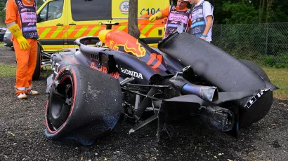 'Checo' Pérez estrelló su carro durante la clasificación del Gran Premio de Hungría.