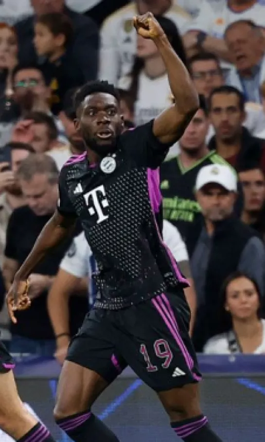 Bayern Munich le pone un alto a Alphonso Davies