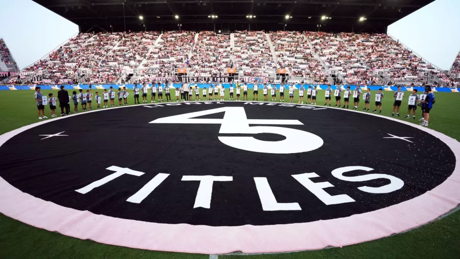 Lionel Messi llegó a 45 títulos y el Inter Miami se lo reconoció