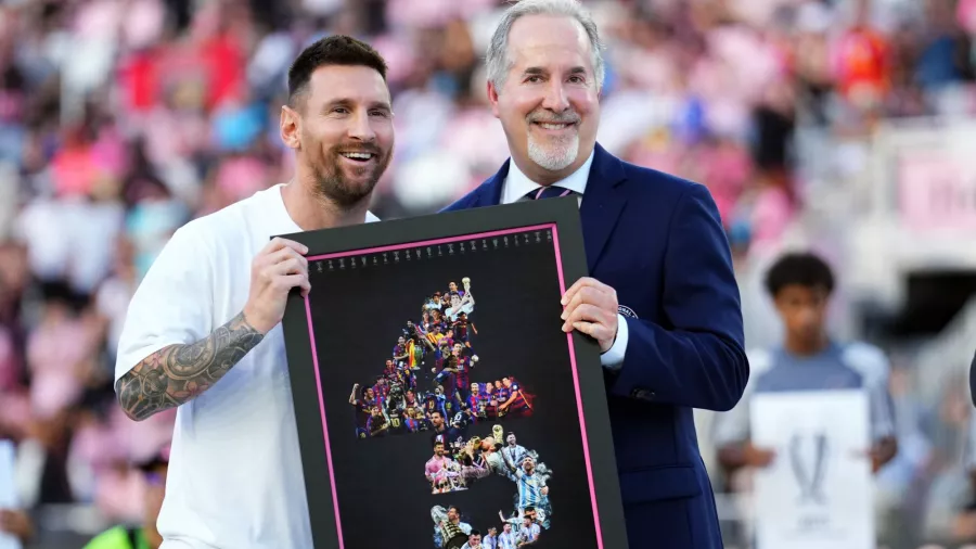 Lionel Messi llegó a 45 títulos y el Inter Miami se lo reconoció