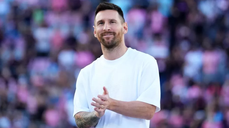 Lionel Messi llegó a 45 títulos y el Inter Miami se lo reconoció