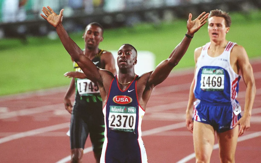 Michael Johson: Participó en tres ediciones de Juegos Olímpicos. Ganó cuatro medallas en pruebas de pista y campo.