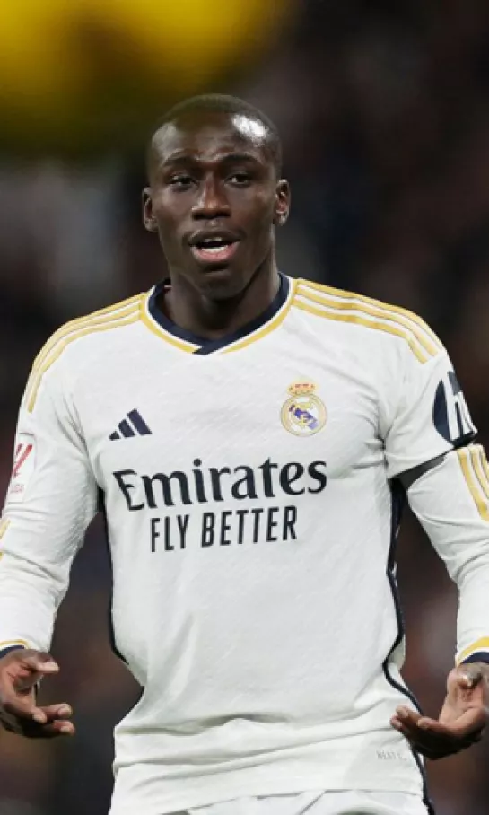 Ferland Mendy sigue en la lista de renovaciones en Real Madrid